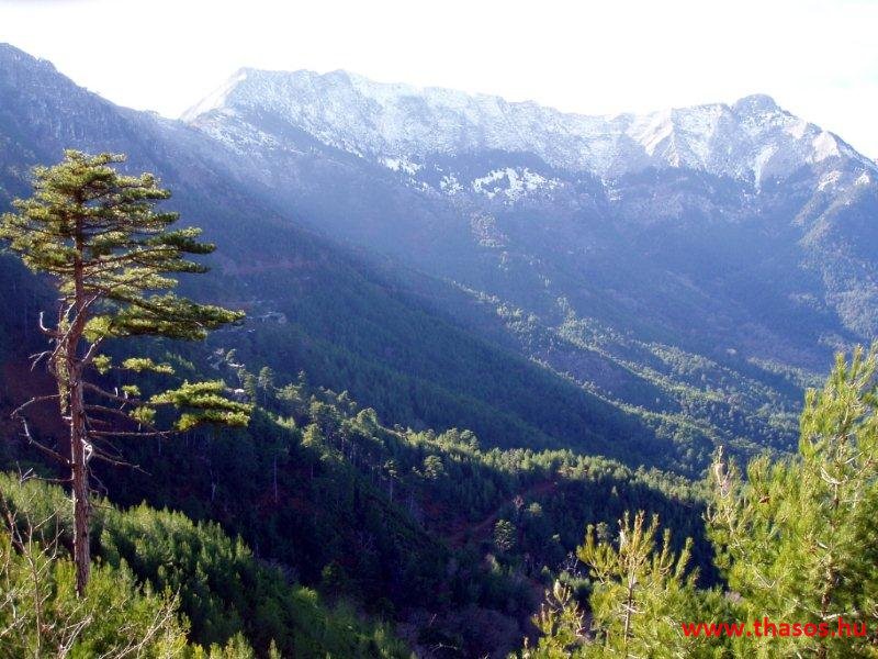 Golden Beach, hegyek